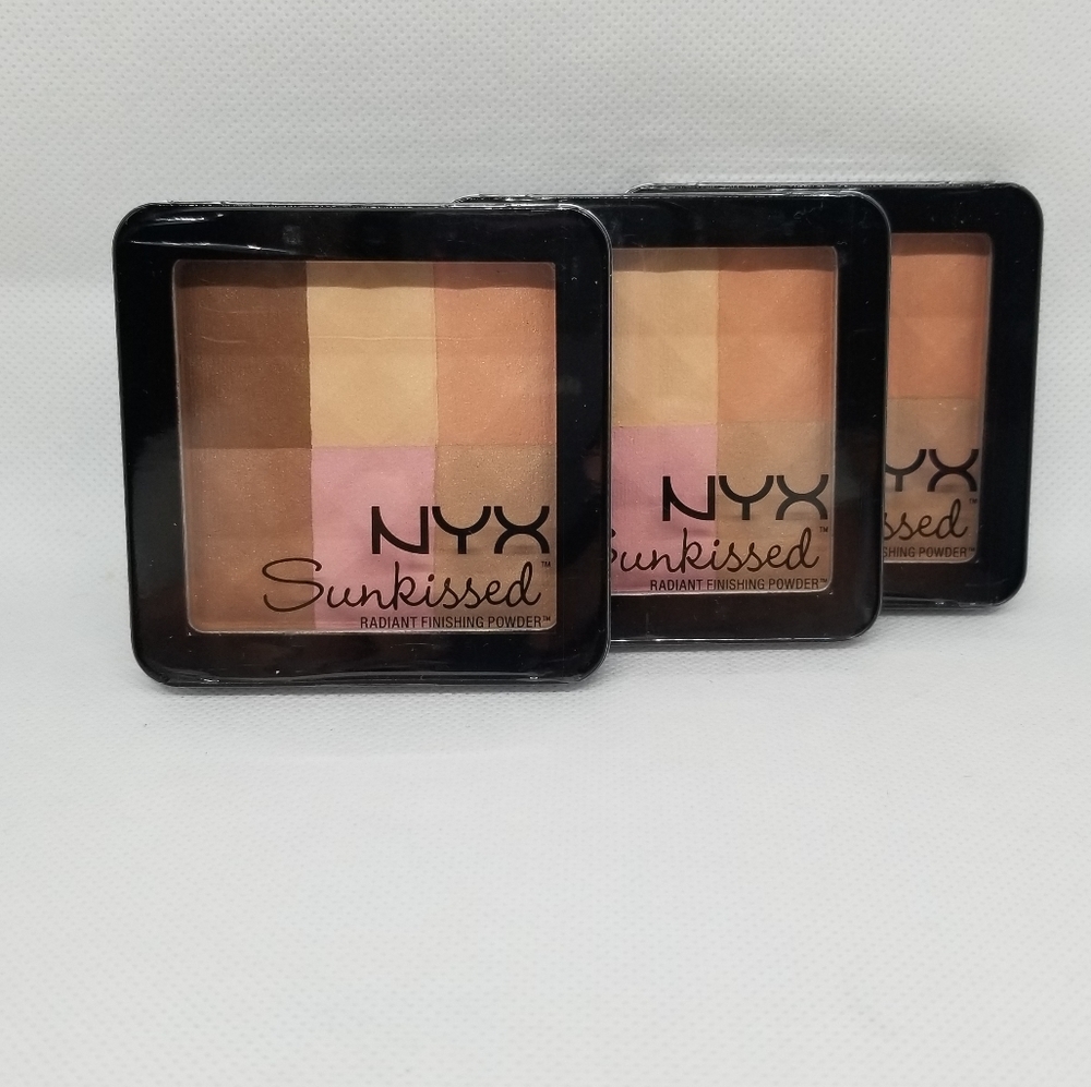 Makeup Bundle - Picture 12 of 14